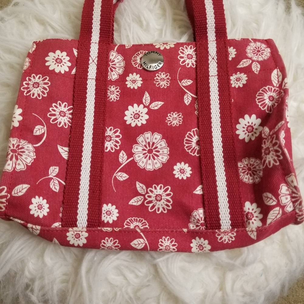 Tommy Hilfiger hand bag🌷